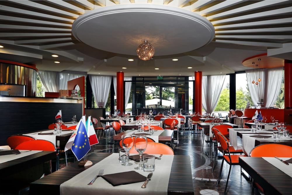 בוסטו ארסיציו Hotel Pineta מראה חיצוני תמונה